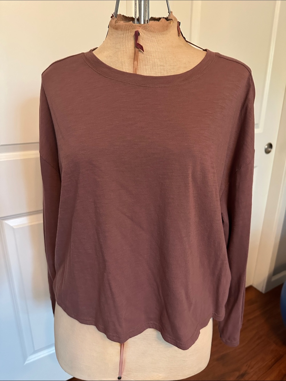Women’s Long Sleeve Crewneck Top